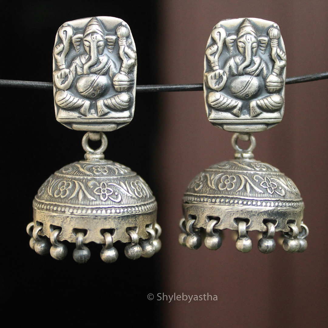 Anvaya Ganesha Motif Jhumkis