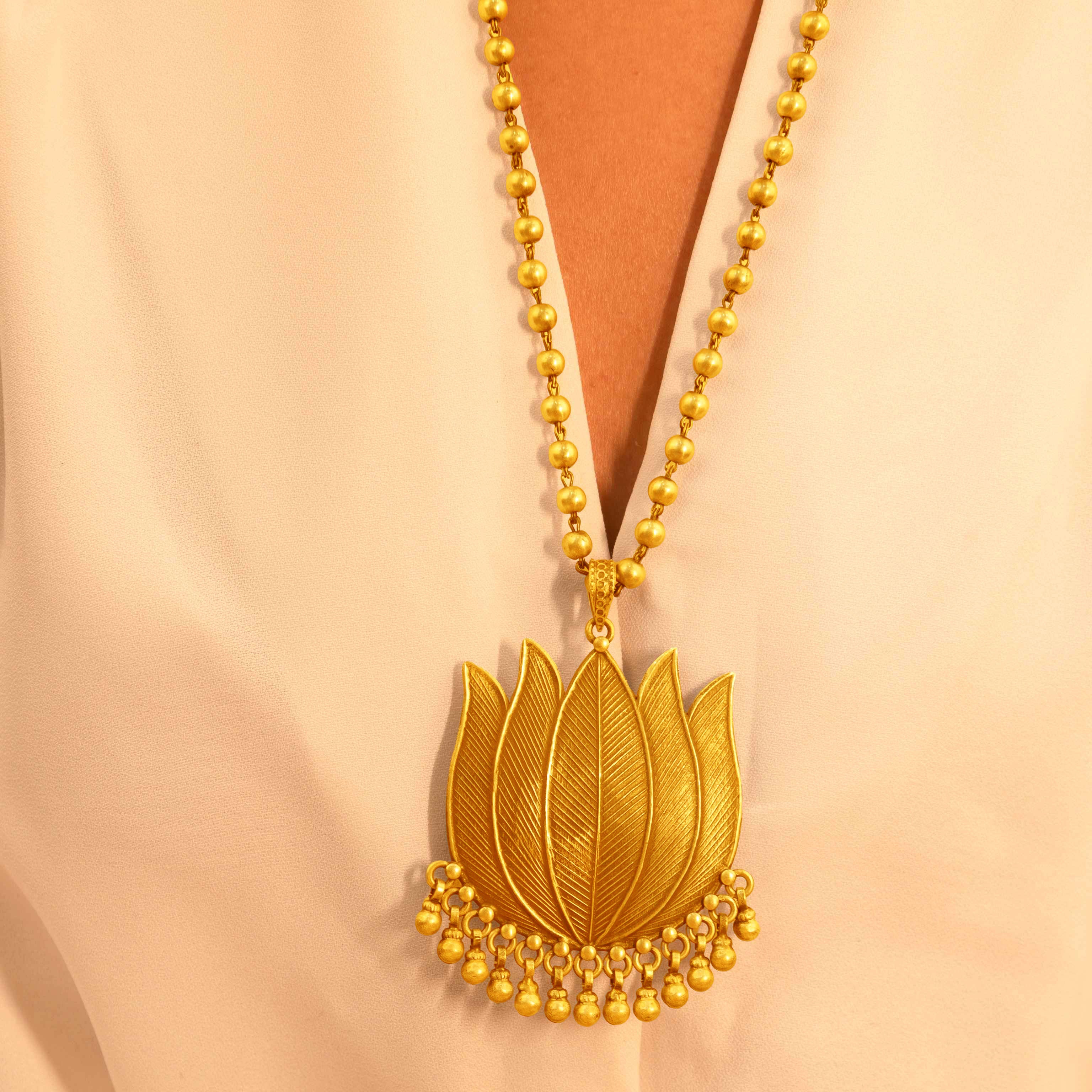 Anvaya Intricate Lotus Necklace