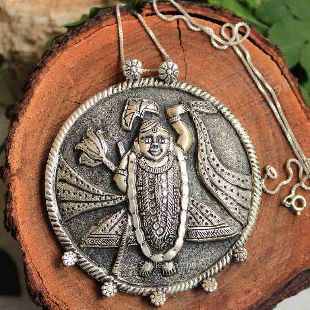 Anvaya Shri Nath Ji Embossed Pendant