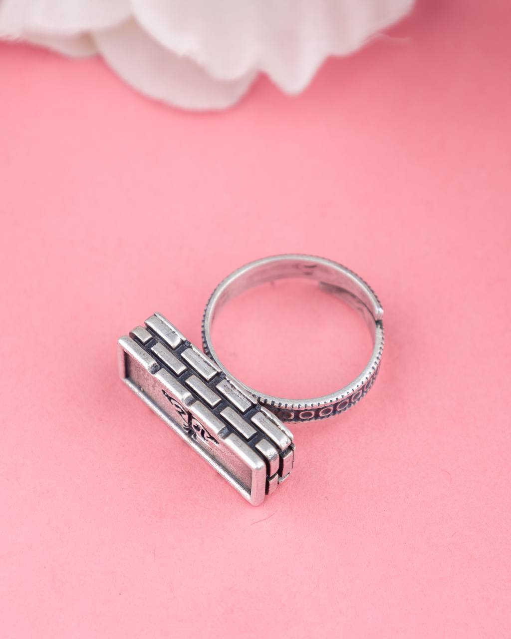Anvaya Shri Ram Brick Auspicious Ring