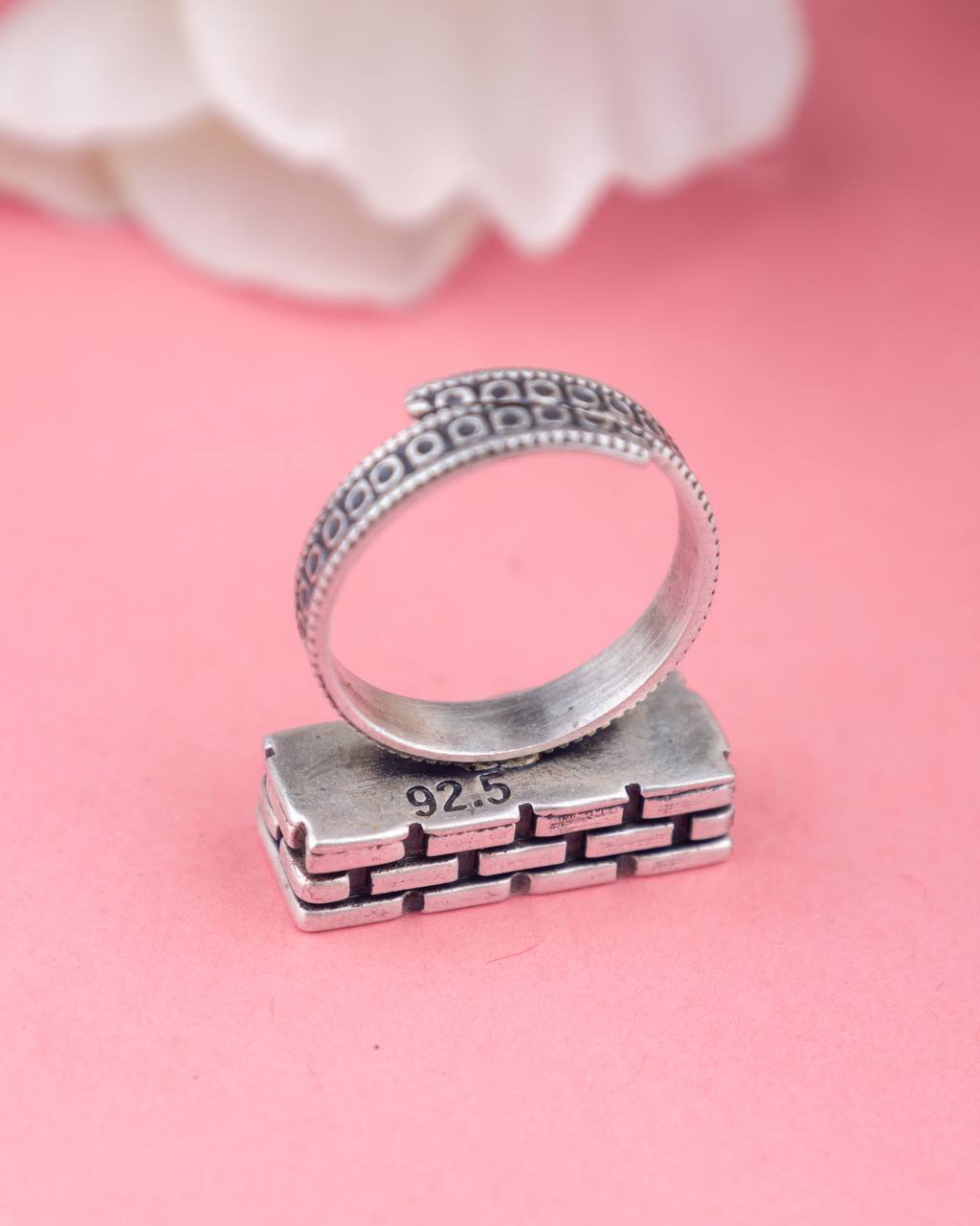 Anvaya Shri Ram Brick Auspicious Ring