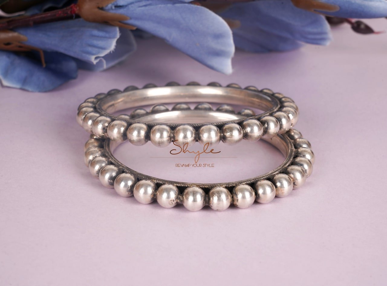 Anvaya Timeless Ball Kada