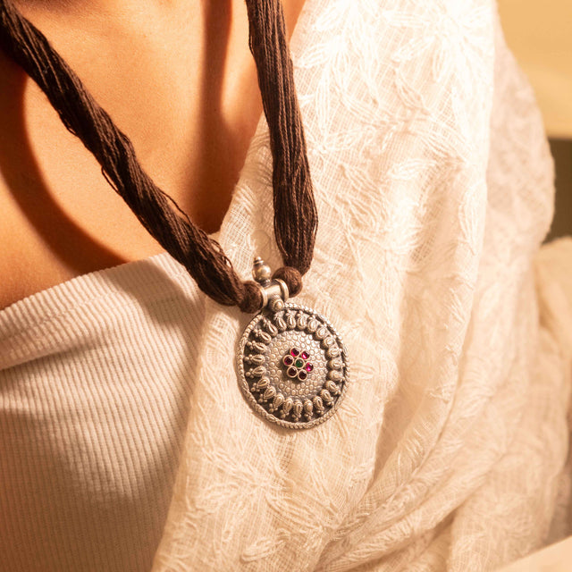 Anvaya Rajasi Dori Necklace