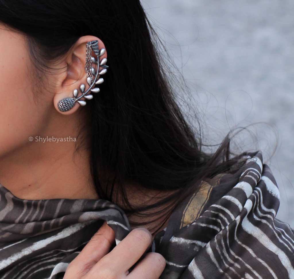 Adya Flower Petal Earcuff