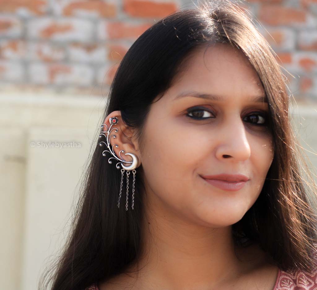 Dulari Fine Leaf Earcuff