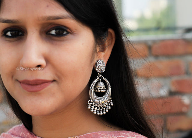Jhumri Embossed Chandbalis