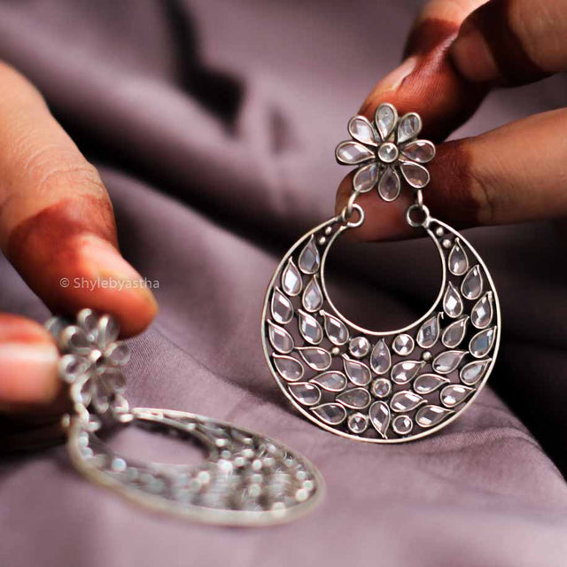 Essence Scintillating Petal Motif Earrings model