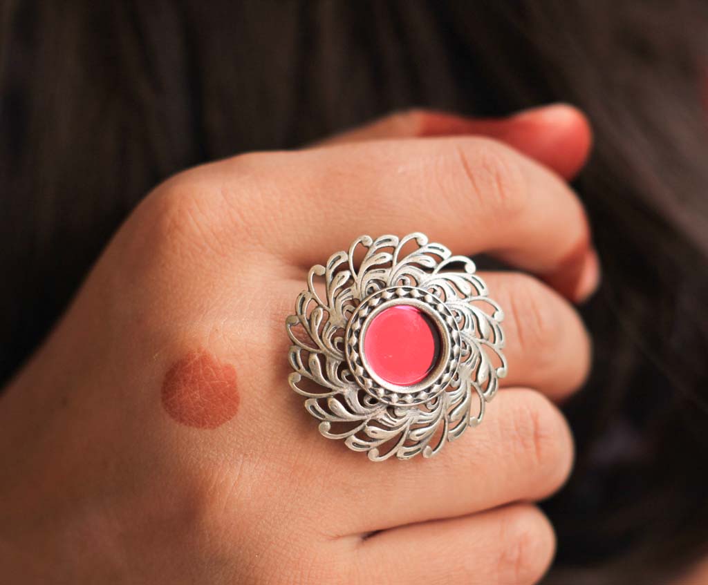 Dulari Handpainted Carved Ring