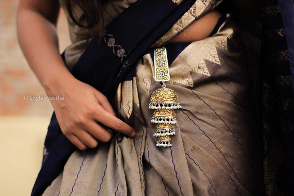 Dulari Dual Tone Chitai Art Layered Satka