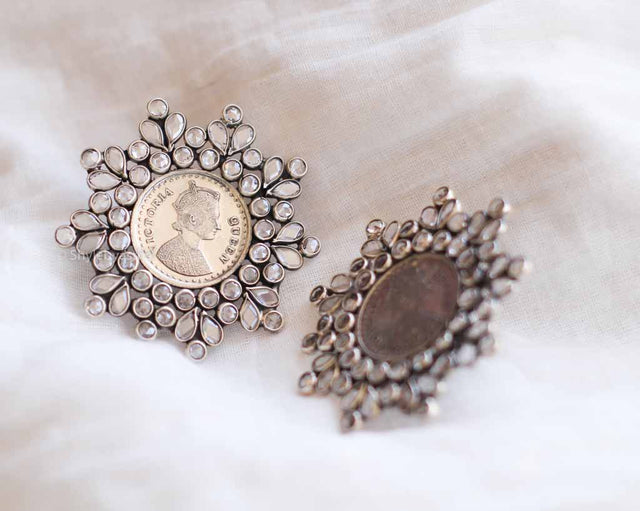 Essence Swarovski Studs
