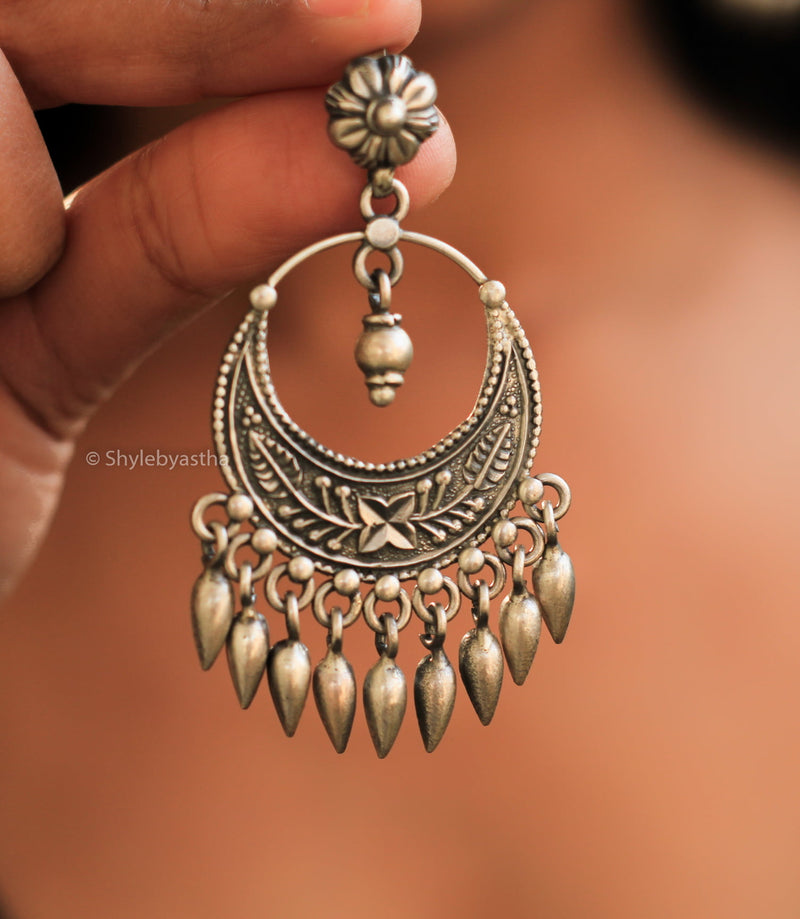 Dulari Intricate Timeless Chandbalis