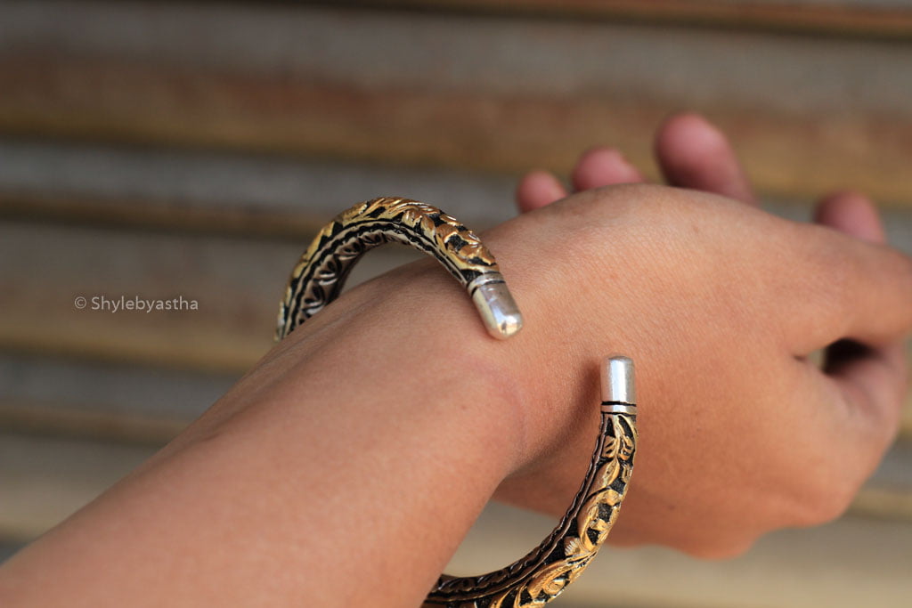 Tattva Chitai Dual Tone Kada