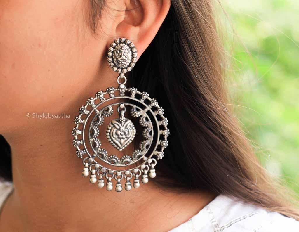 Qurbat Ganesha Motif Intricate Chandbalis