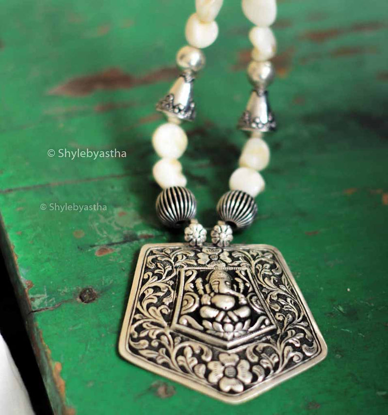 Anvaya Ganesha Pearl Necklace