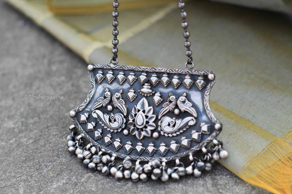 Tattva Vintage Inspired Ghughri Necklace