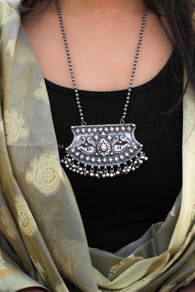 Tattva Vintage Inspired Ghughri Necklace