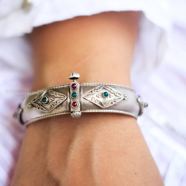 Embossed Matte Finish Multi Stone Bracelet Kada