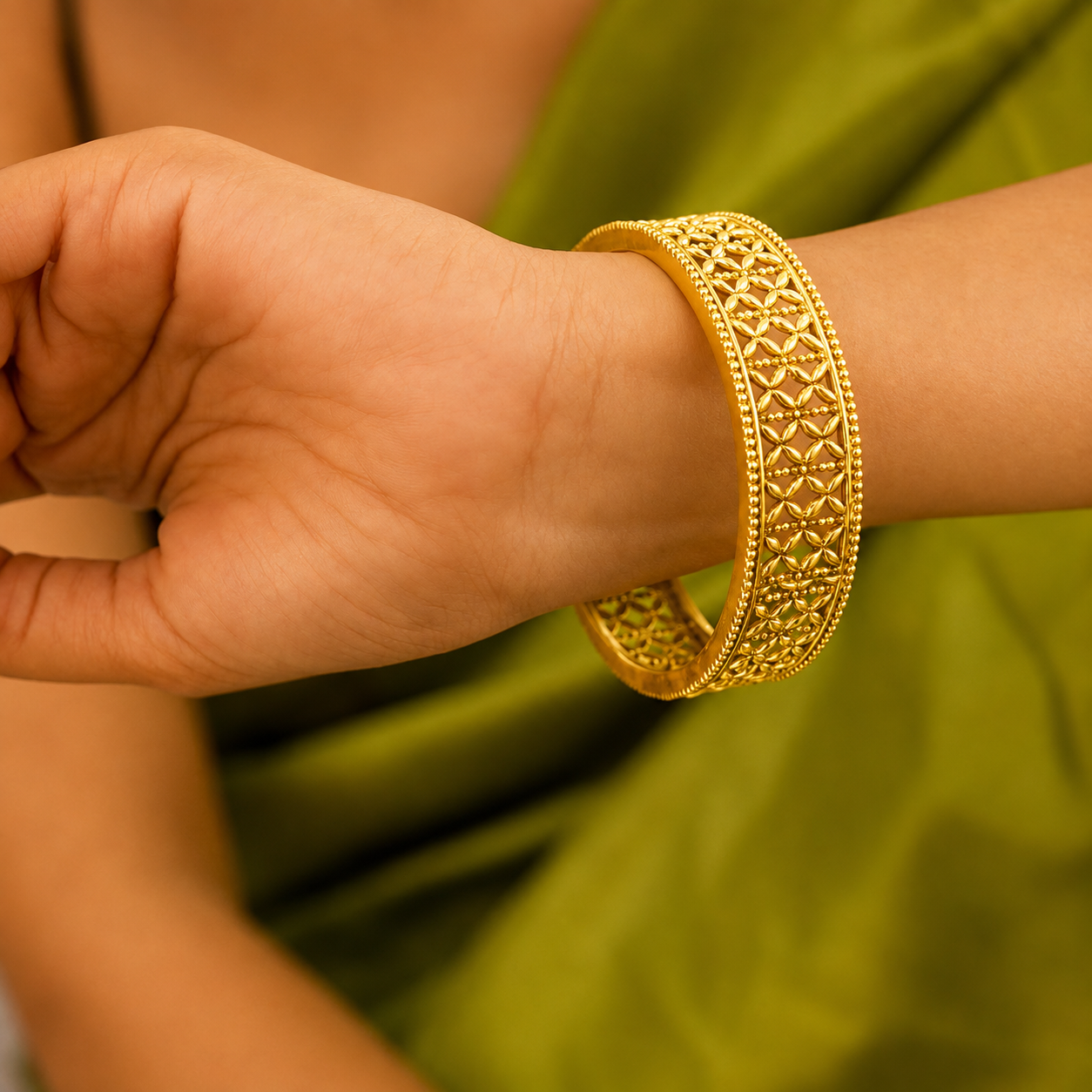 Mizoya Intricate Jali Classic Bangle