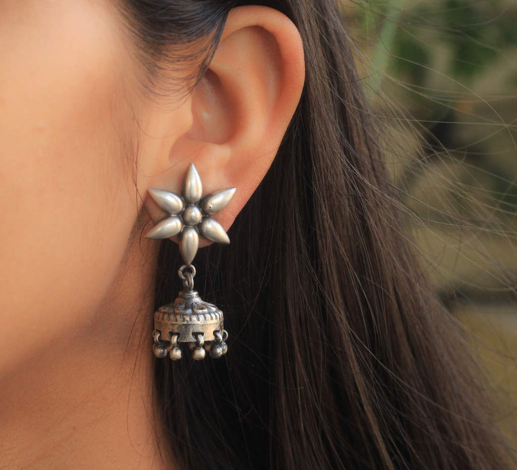 Dulari Quirky Embossed Jhumki