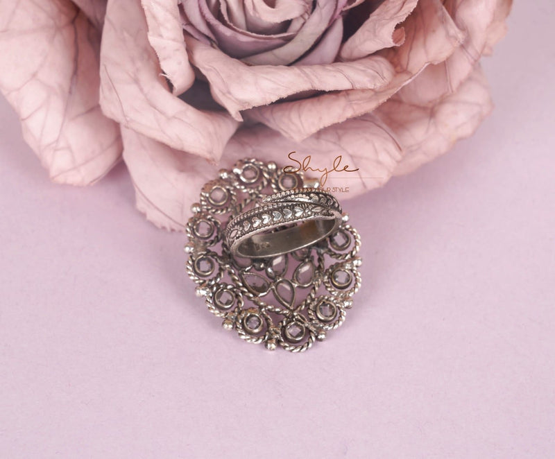 Essence Fine Scintillating Oval Ring