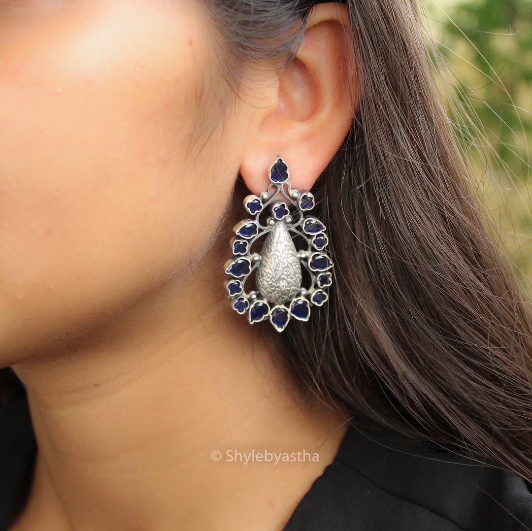 Essence Lapiz Lazuli Classic Studs