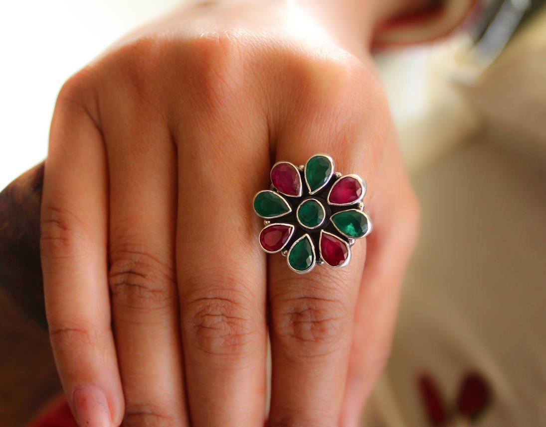 Essence Multicolored Stone Flower Ring