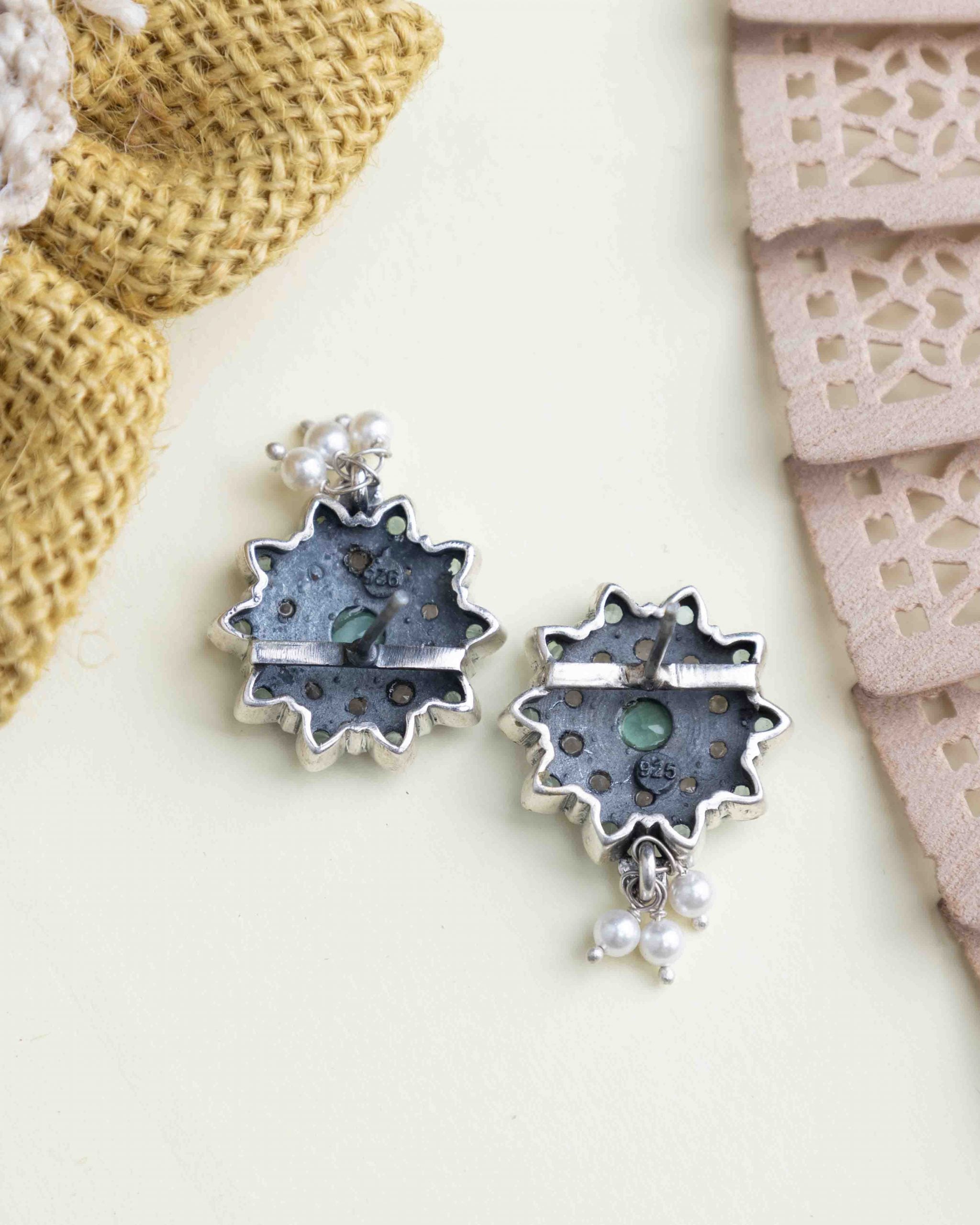 Essence Pastel Flower Necklace Set