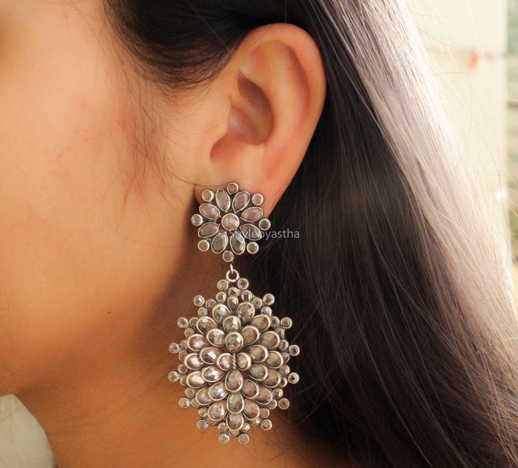 Essence Swarovski Classic Earrings
