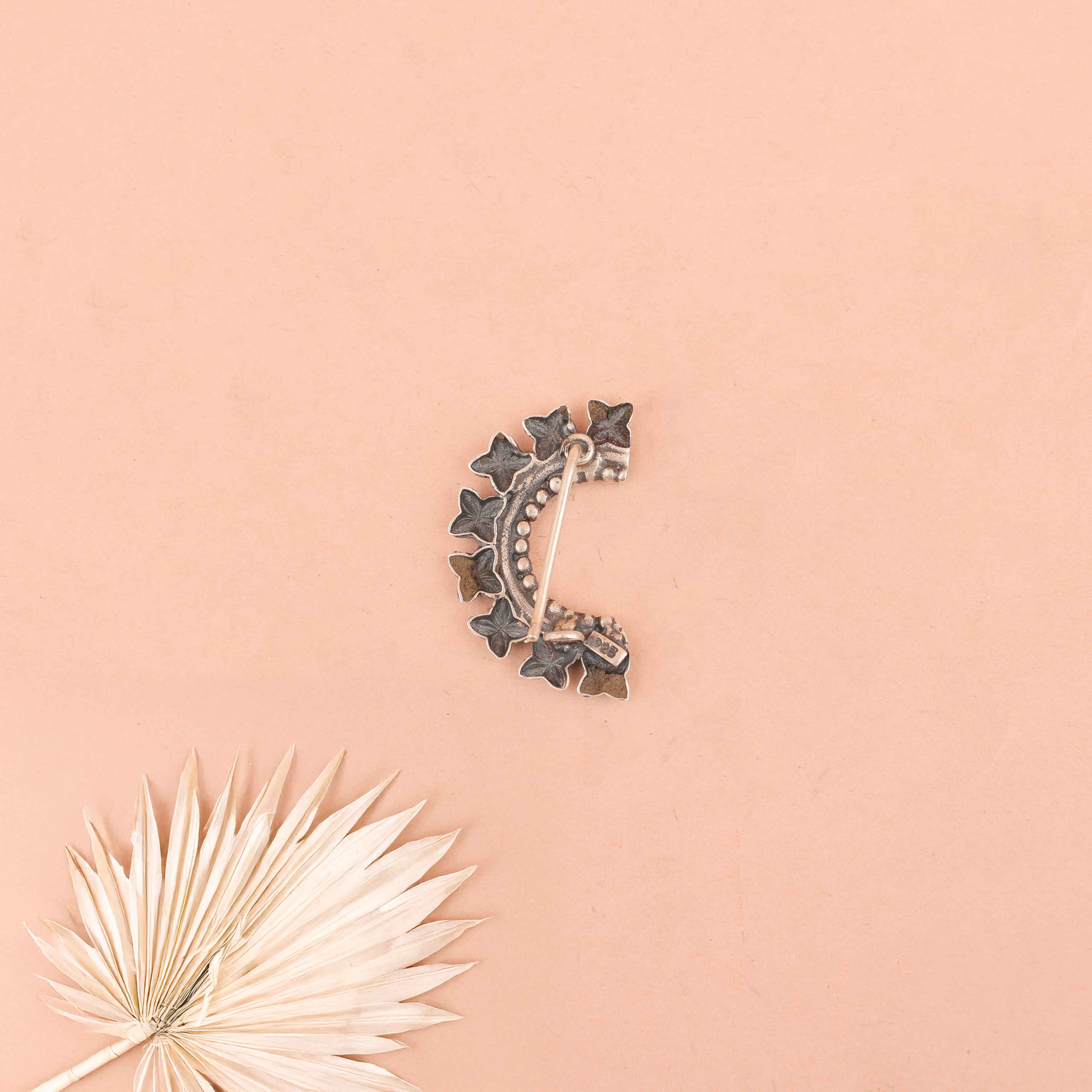 Mizoya Vintage Inspired Classic Pierced Nose Pin