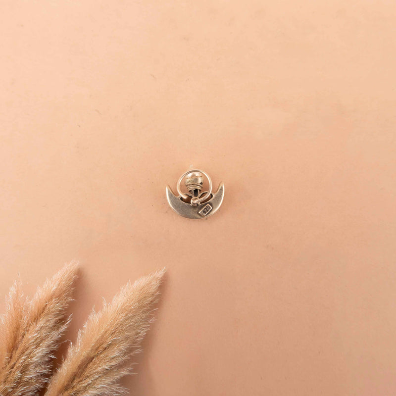 Essence Chaand Moti Pierced Nose Pin