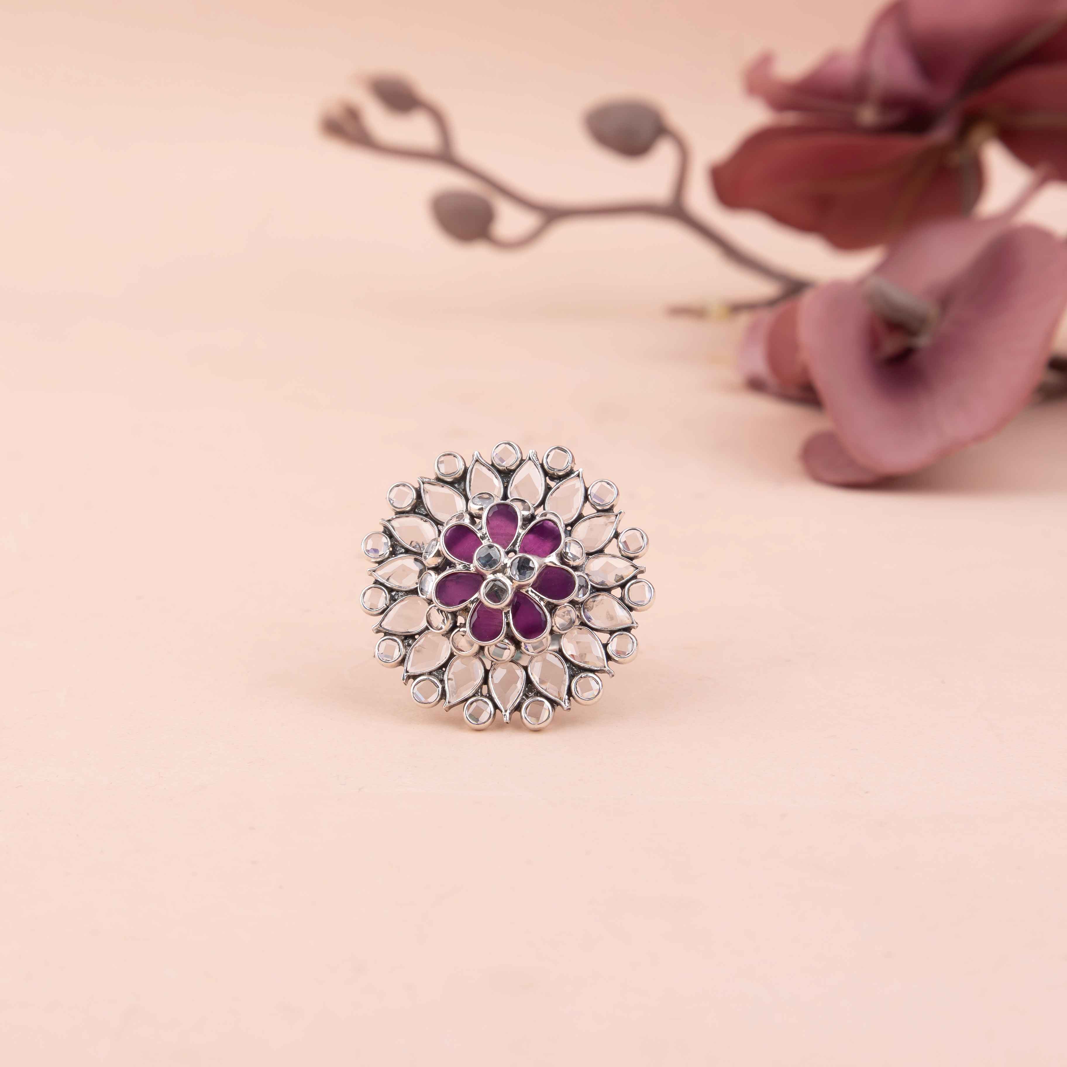 Essence Fine Flower Motif Scintillating Ring