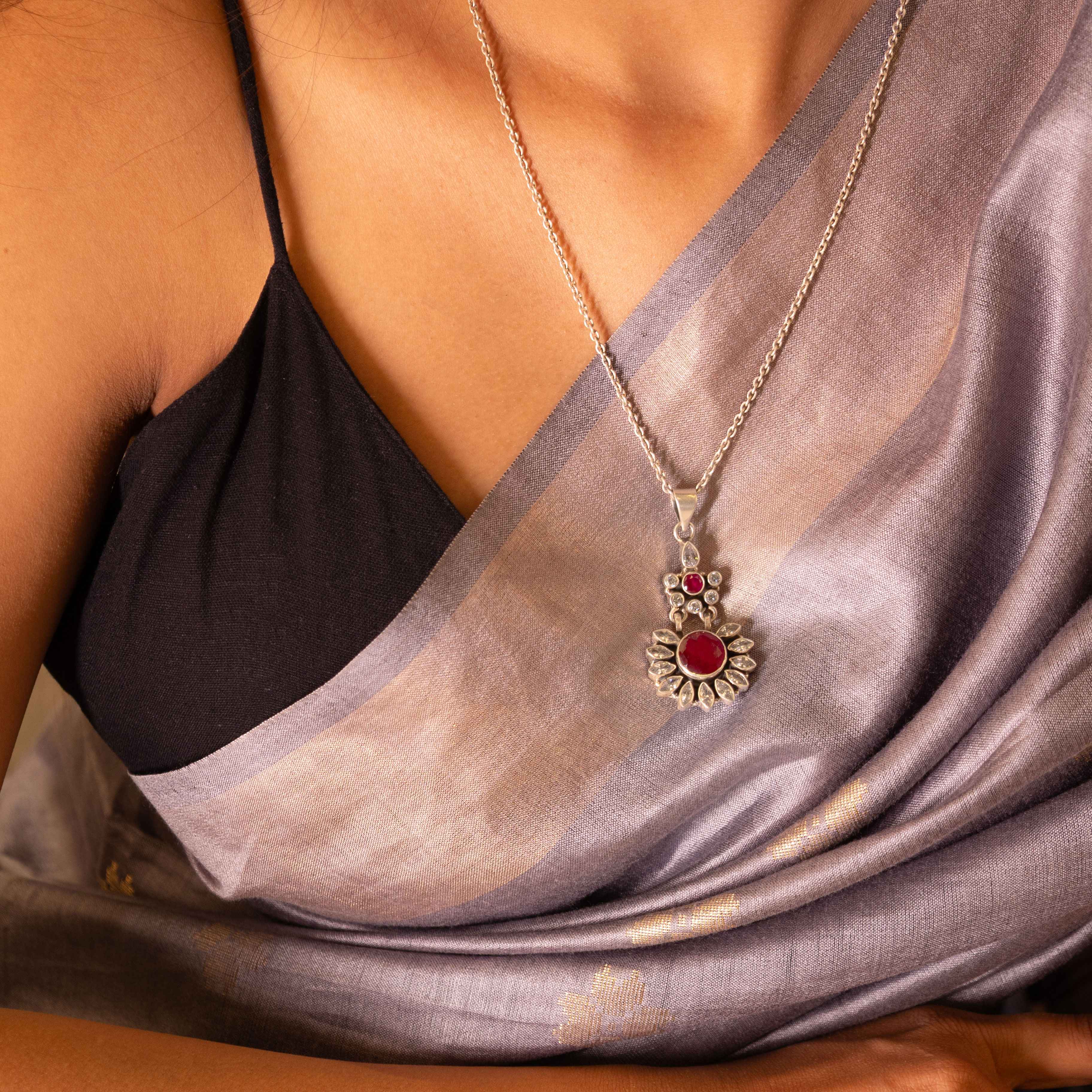 Essence Fine Jadau Necklace