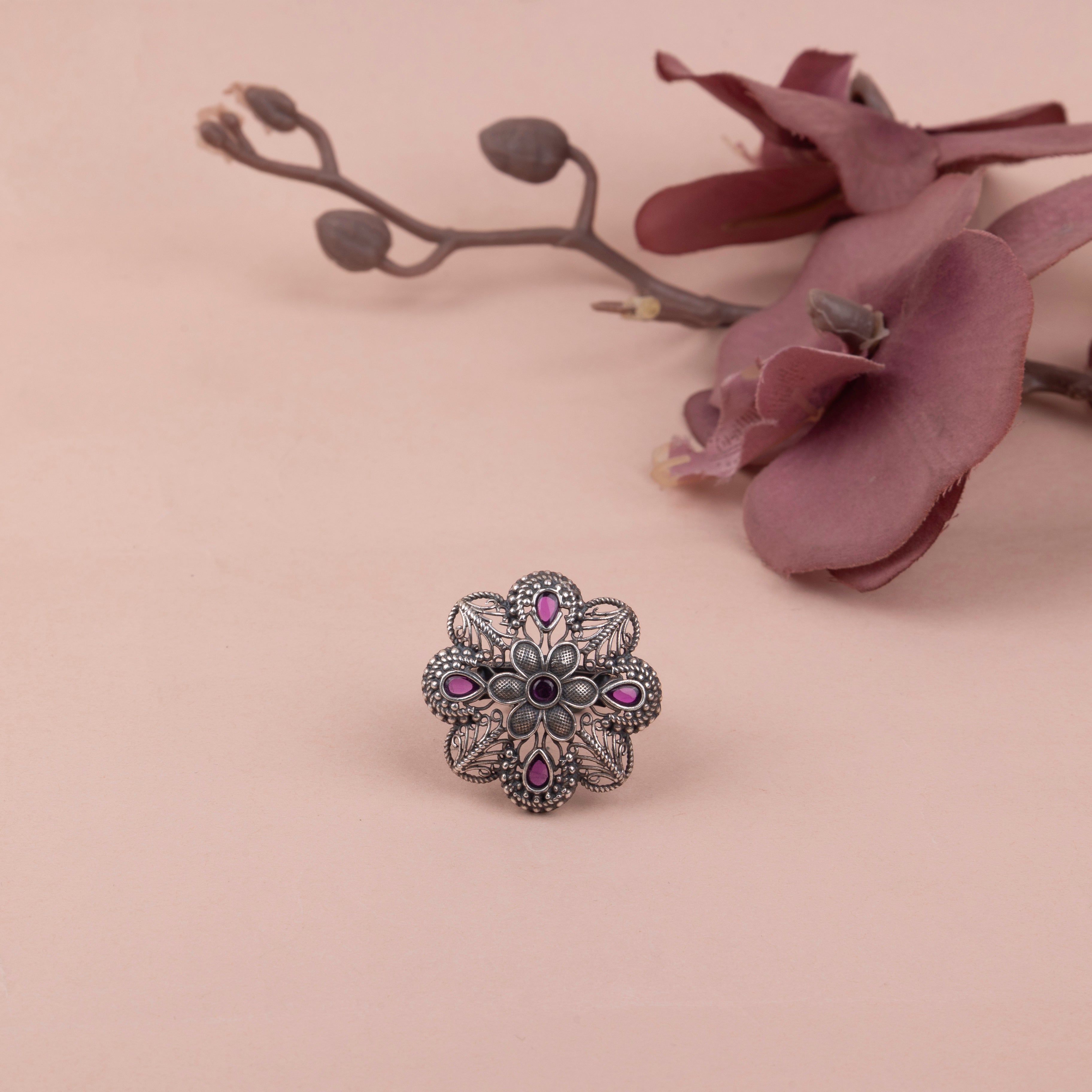 Essence Intricate Jadau Cocktail Ring