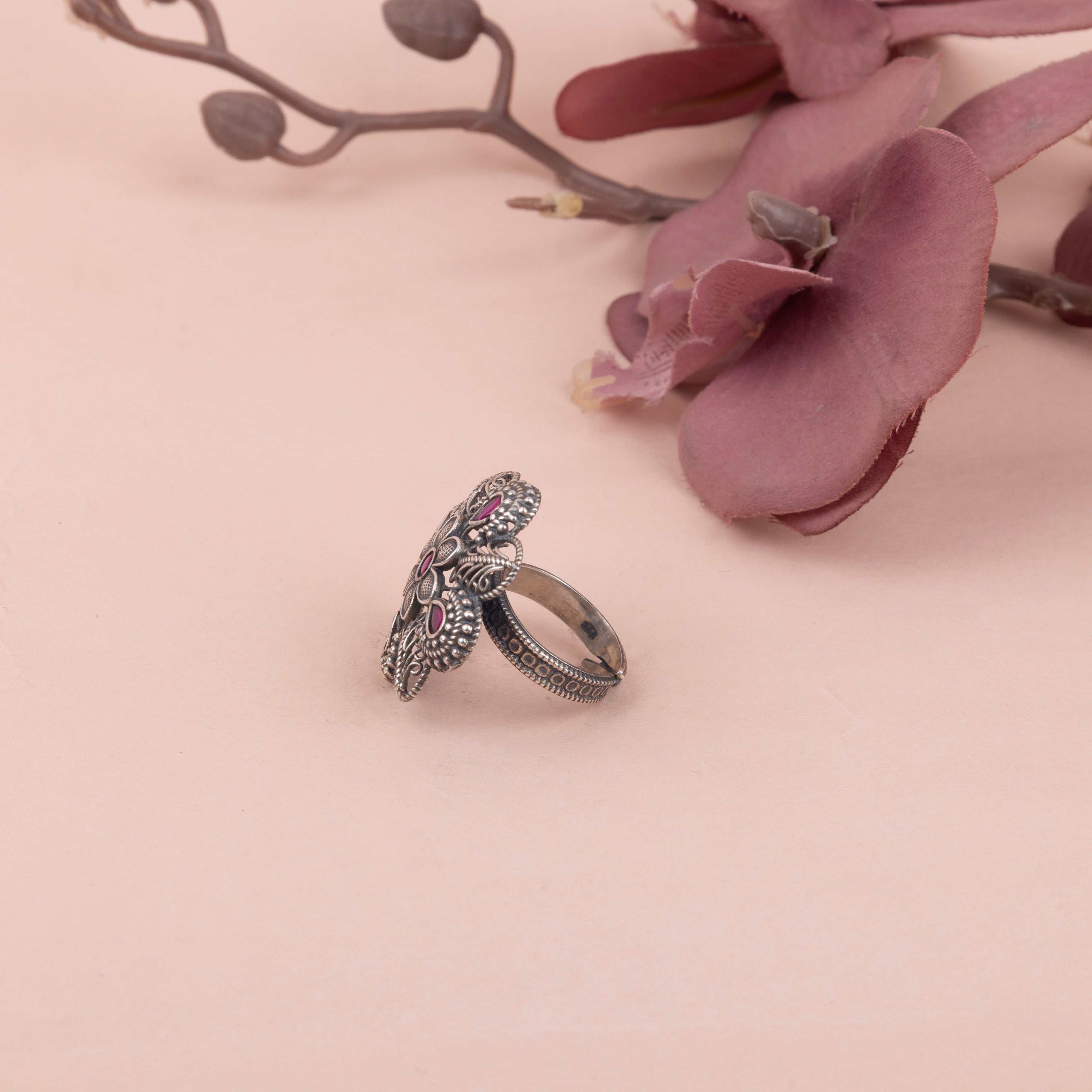 Essence Intricate Jadau Cocktail Ring