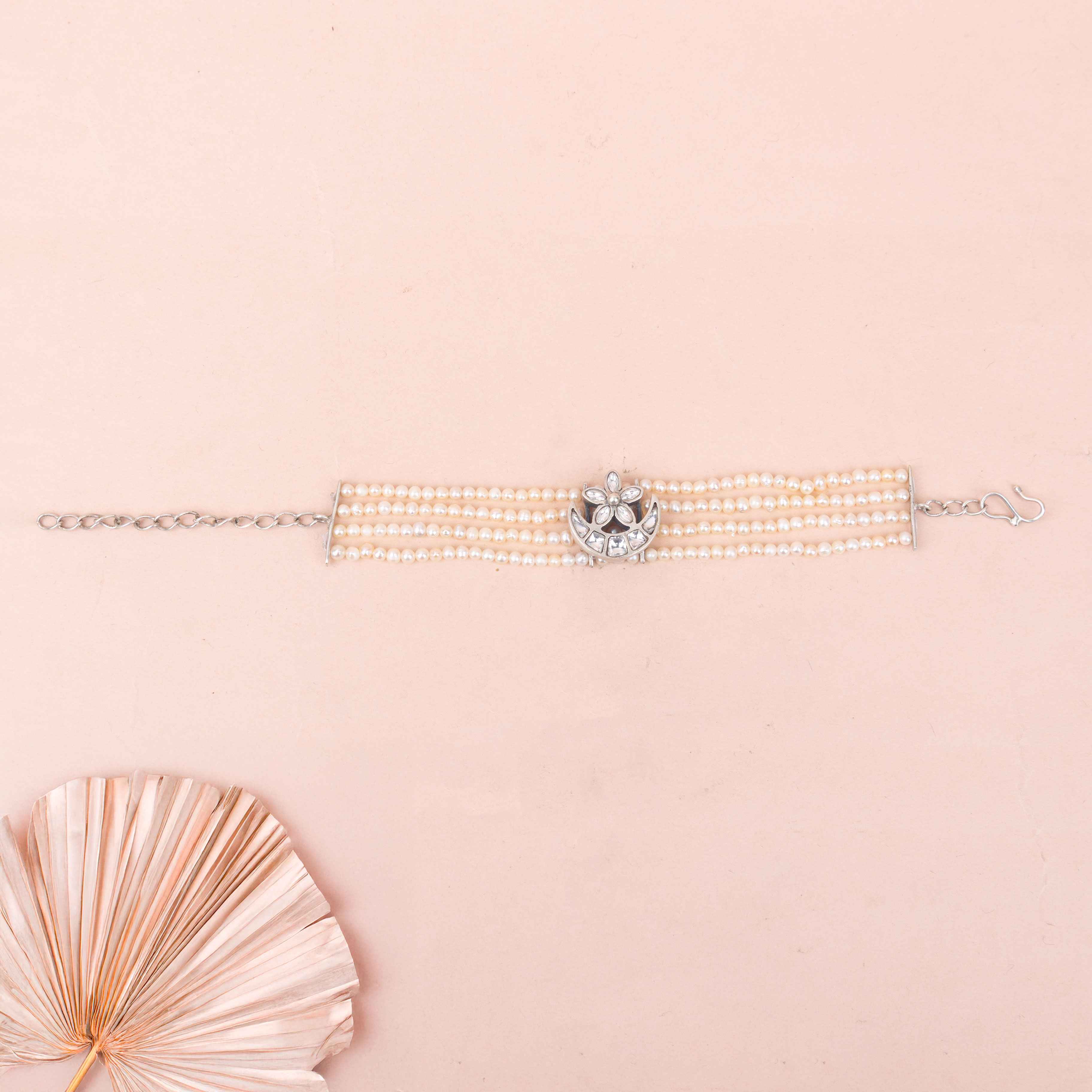Essence Kundan Chaand Phool Pearl Bracelet