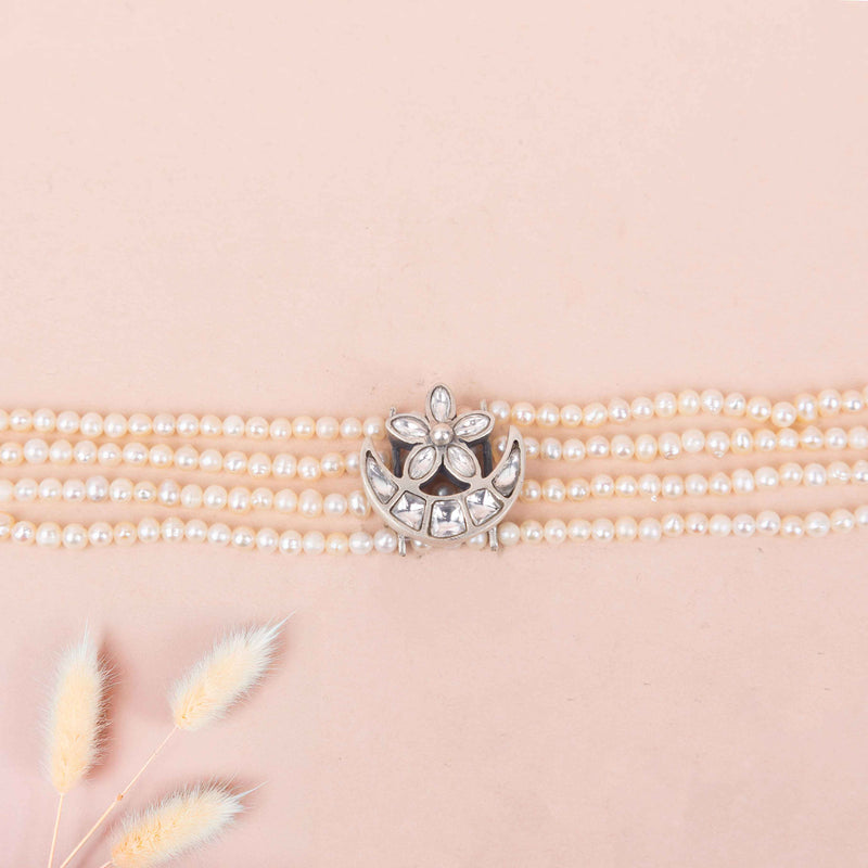 Essence Kundan Chaand Phool Pearl Bracelet