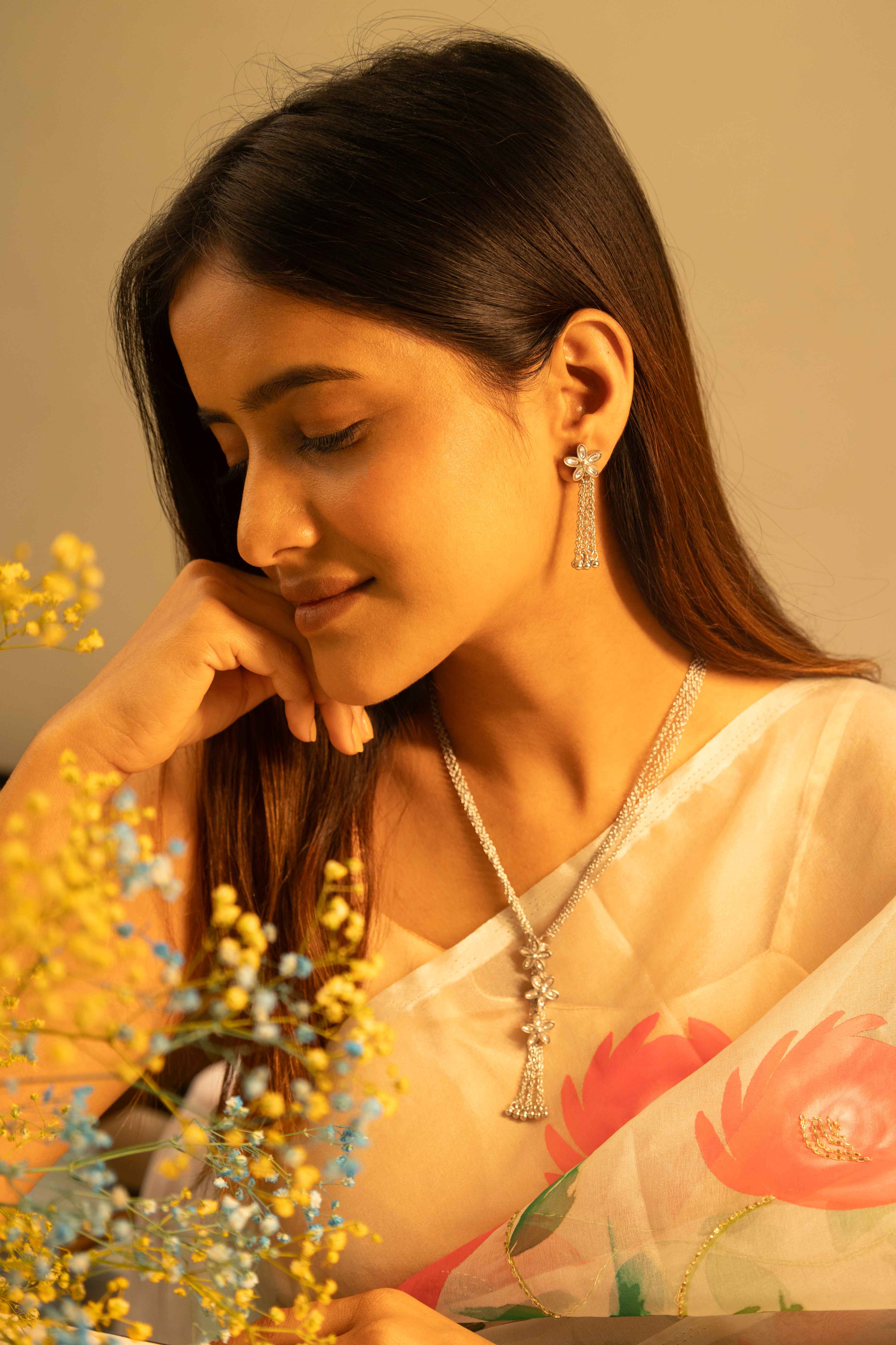 Essence Kundan Flower Sequence Chain Cluster Earring Ring Necklace Set