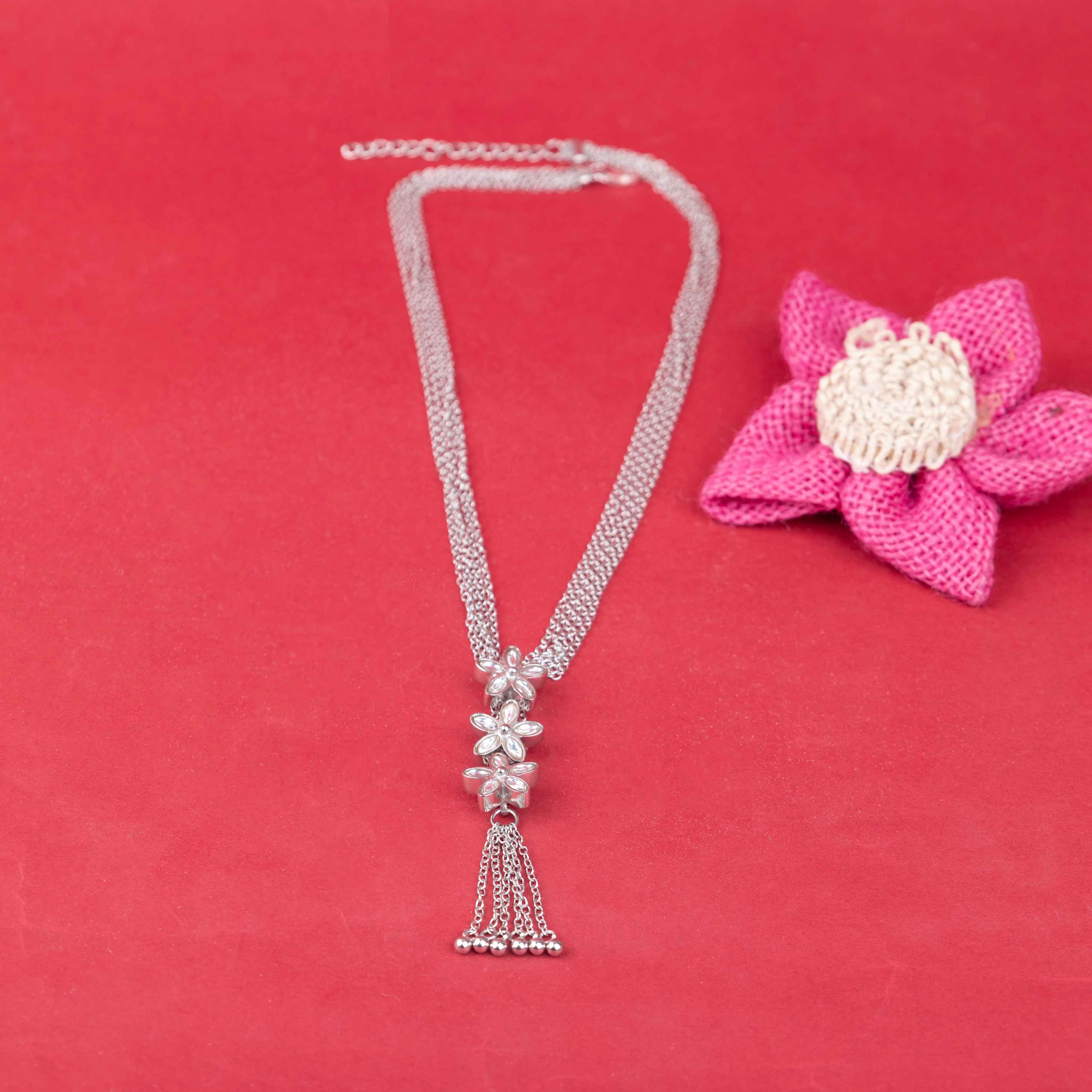 Essence Kundan Flower Sequence Chain Cluster Earring Ring Necklace Set