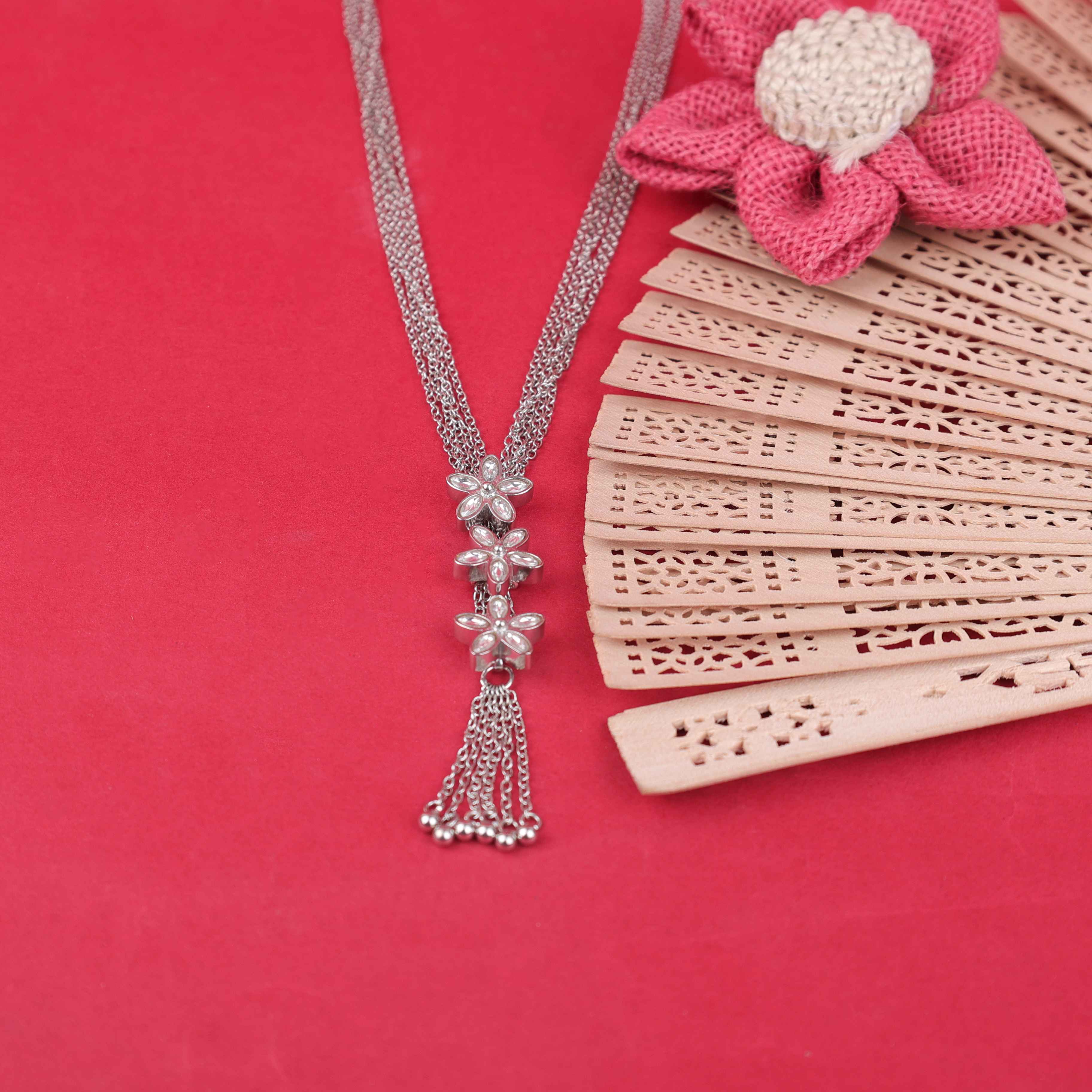 Essence Kundan Flower Sequence Chain Cluster Earring Ring Necklace Set