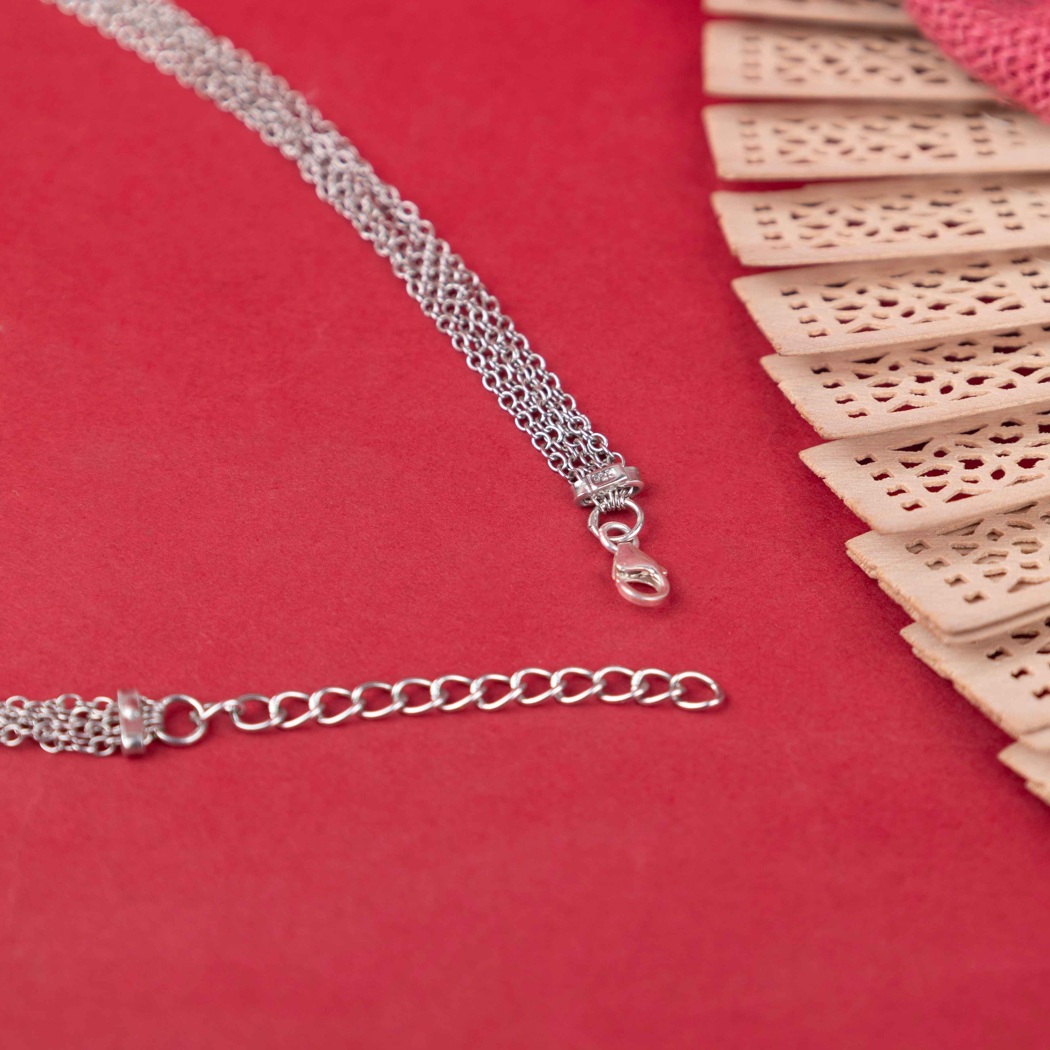 Essence Kundan Flower Sequence Chain Cluster Earring Ring Necklace Set