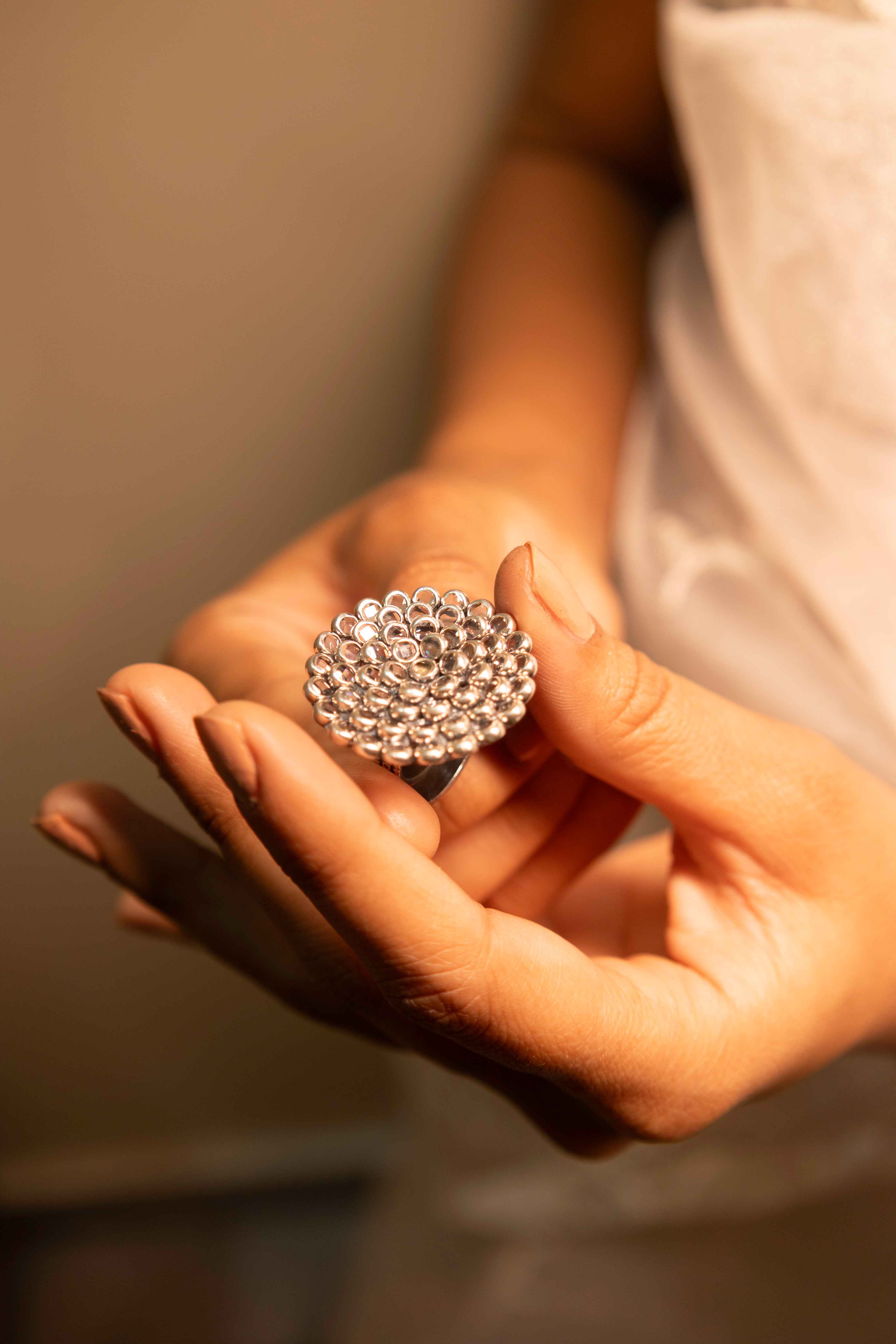 Essence Scintillating Flower Motif Ring