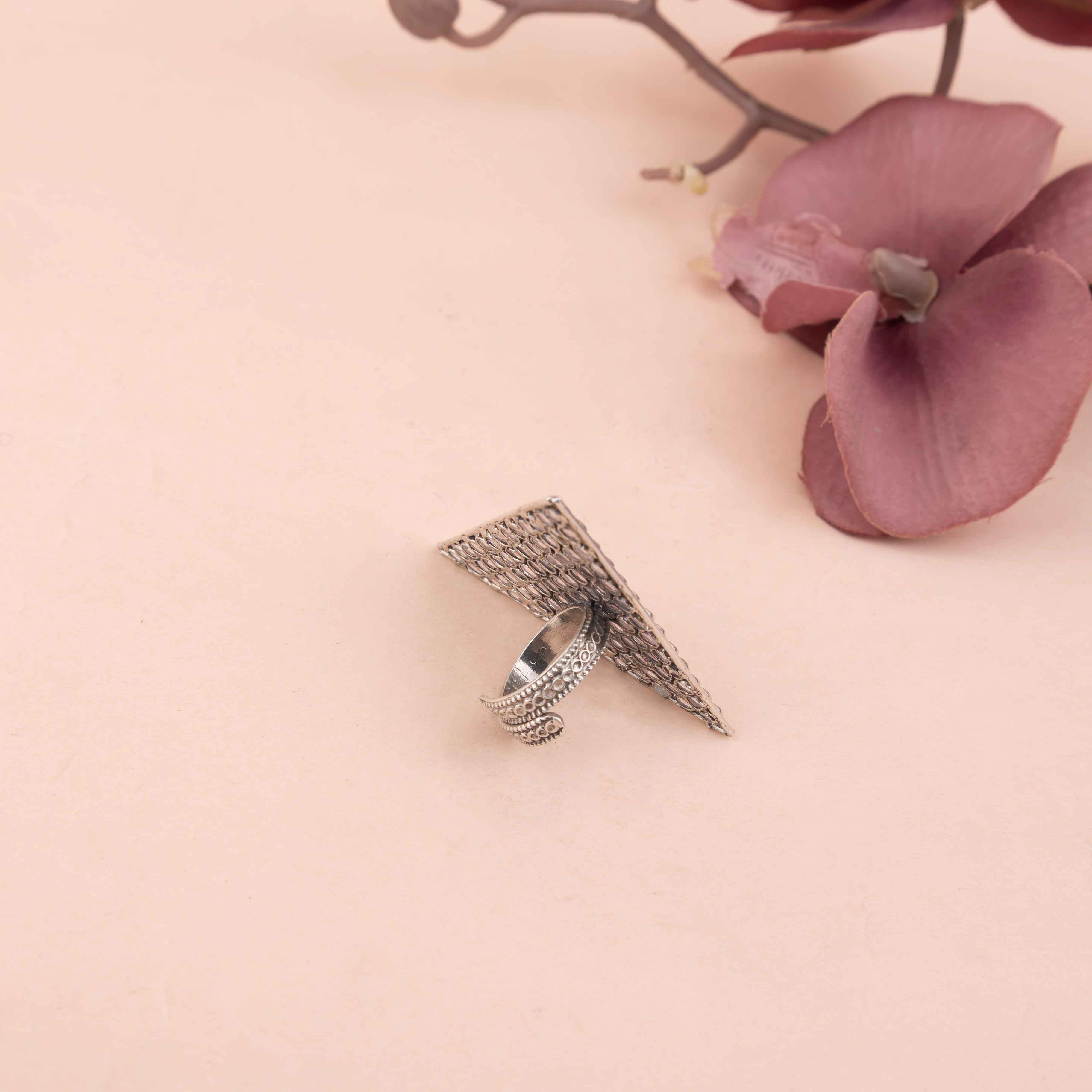 Essence Scintillating Triangle Cocktail Ring