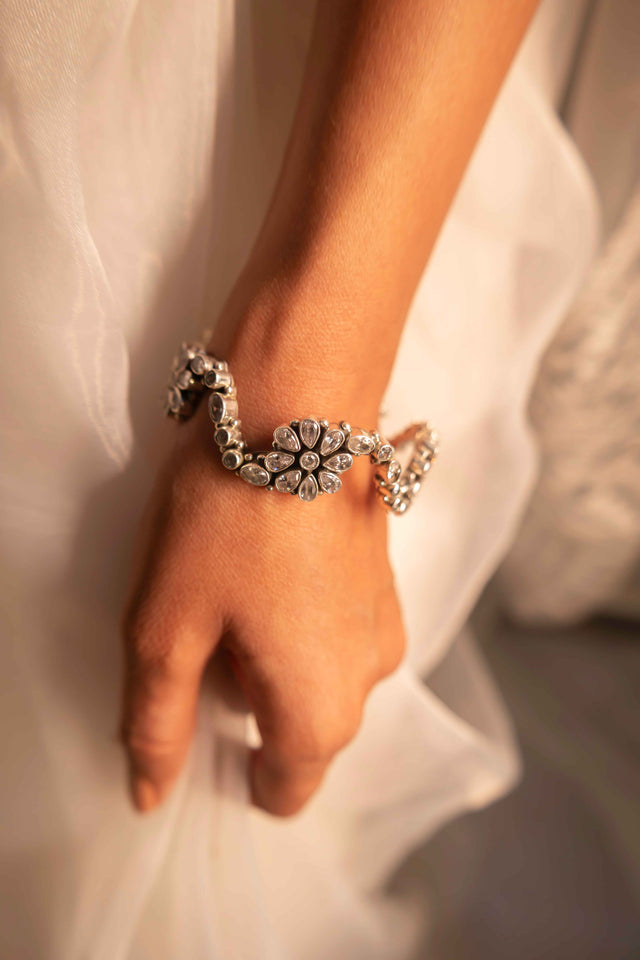 Essence Zircon Flower Bangle