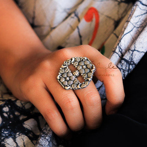 Adya Bageecha Intricate Stategment Ring