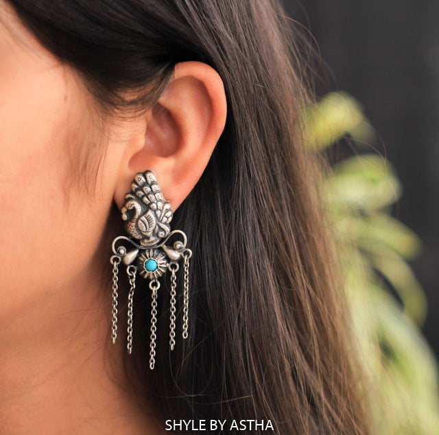 Adya Detailed Peacock Earrings