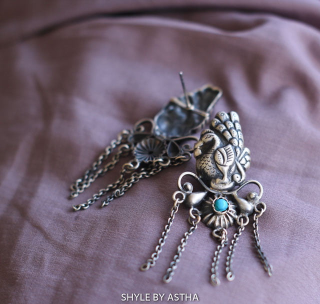 Adya Detailed Peacock Earrings