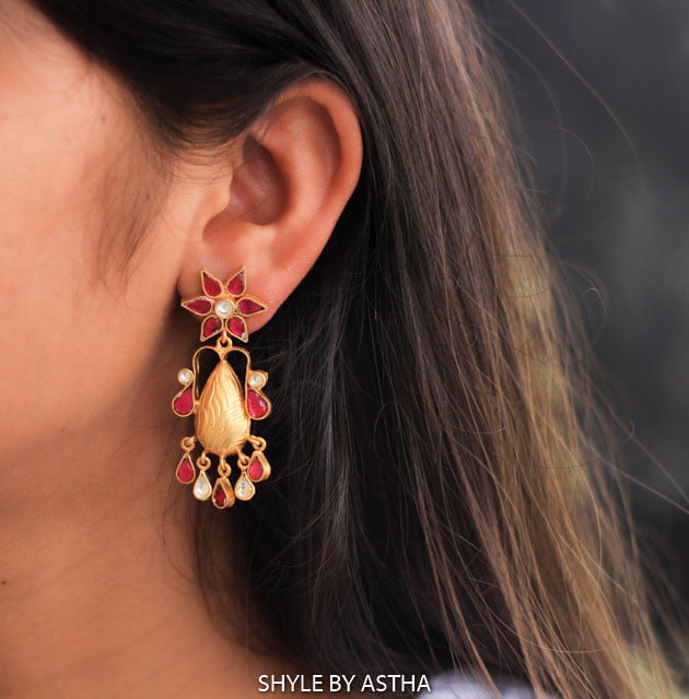 Tattva Flower Motif Kundan Earrings