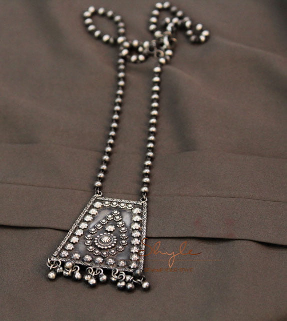 Mizoya Intricate Quirky Ball chain Necklace