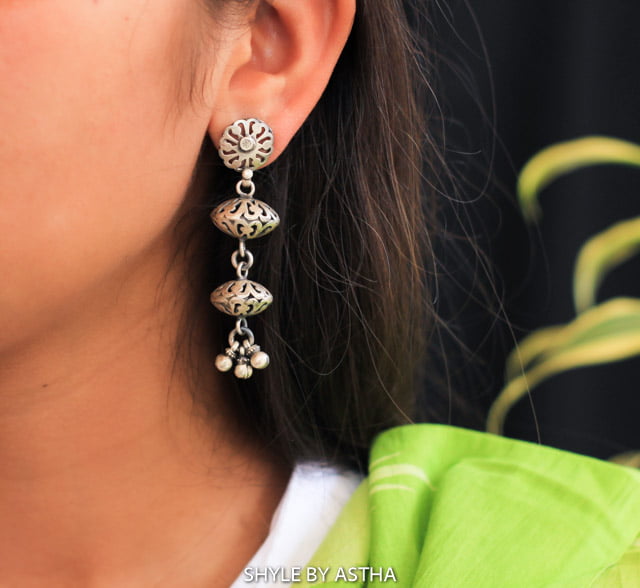 Moh Fine Carved Layered Earrings