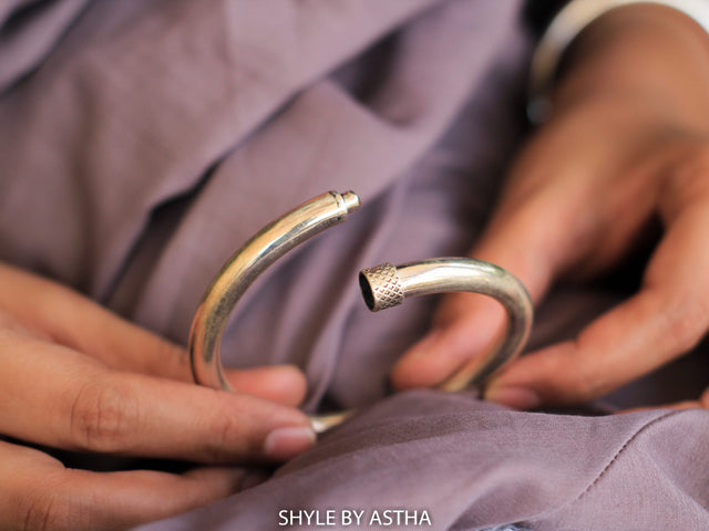 Moh Fine Classic Versatile Kada